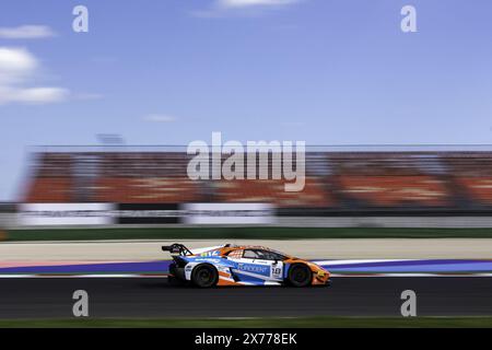 Während der 3. Runde des GT World Challenge Sprint Cups 2024 auf dem Misano World Circuit vom 17. Bis 19. Mai 2024 in Misano Adriatico, Italien Stockfoto