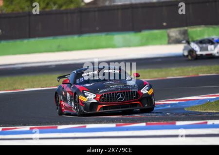 15 PAPADOPULOS Alexandre (usa), IBANEZ TRULLOLS Liuc (Spa), NM Racing Team, Mercedes-AMG GT4, Action während der 2. Runde der GT4 European Series 2024 mit Rafa Racing Club auf dem Misano World Circuit Marco Simoncelli, vom 17. Bis 19. Mai 2024 in Misano Adriatico, Italien Credit: Unabhängige Fotoagentur/Alamy Live News Stockfoto