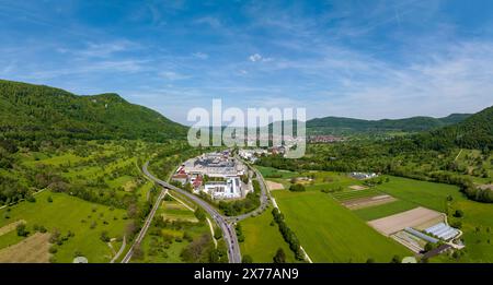 Dettingen an der Erms, Stadtansicht. // 11.05.2024: Dettingen an der Erms, Baden-Württemberg, Deutschland, Europa *** Dettingen an der Erms, Stadtansicht 11 05 2024 Dettingen an der Erms, Baden Württemberg, Deutschland, Europa Stockfoto