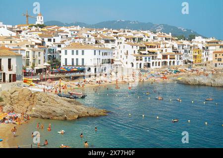 Übersicht. Calella de Palafrugell, Gerona Provinz, Katalonien, Spanien. Stockfoto