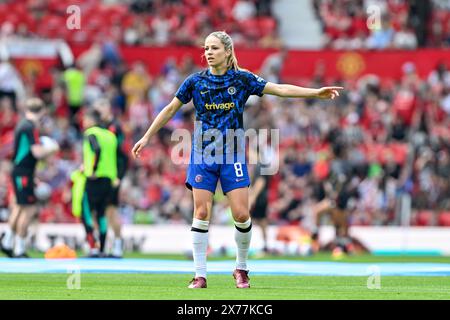 Melanie Leupolz von Chelsea Women wärmt sich beim FA Women's Super League Match Manchester United Women vs Chelsea FC Women in Old Trafford, Manchester, Großbritannien, 18. Mai 2024 (Foto: Cody Froggatt/News Images) vor dem Spiel auf. Stockfoto