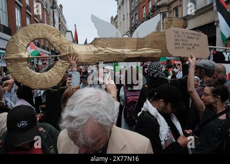 Globale Demonstration für Palästina am Nakba-Tag in London werden die Straßen Londons die Globale Demonstration für Palästina ausrichten, die den 76. Jahrestag des Nakba-Tages feiert. Die Demonstration macht auf die anhaltende Not der Palästinenser aufmerksam und erinnert an den Tag, an dem Hunderttausende während der Schaffung des Staates Israel vertrieben wurden. Die Veranstaltung ist Teil einer weltweiten Bewegung, die ein Ende der Feindseligkeiten fordert und sich für die Rechte der Palästinenser einsetzt. London England UK Copyright: XJoaoxDanielxPereirax Stockfoto