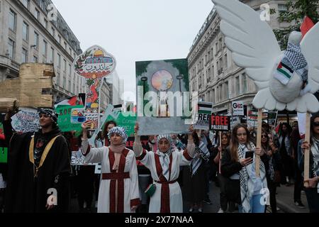 Globale Demonstration für Palästina am Nakba-Tag in London werden die Straßen Londons die Globale Demonstration für Palästina ausrichten, die den 76. Jahrestag des Nakba-Tages feiert. Die Demonstration macht auf die anhaltende Not der Palästinenser aufmerksam und erinnert an den Tag, an dem Hunderttausende während der Schaffung des Staates Israel vertrieben wurden. Die Veranstaltung ist Teil einer weltweiten Bewegung, die ein Ende der Feindseligkeiten fordert und sich für die Rechte der Palästinenser einsetzt. London England UK Copyright: XJoaoxDanielxPereirax Stockfoto