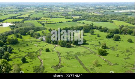 Aus der Vogelperspektive auf den Weald of Kent in der Nähe des Dorfes Boughton Monchelsea, Maidstone, Kent, Großbritannien. Stockfoto