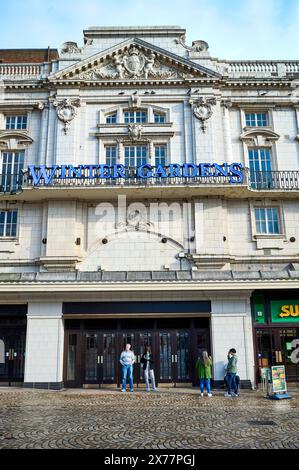 Vor einem kunstvollen Blackpool Winter Gardens Stockfoto