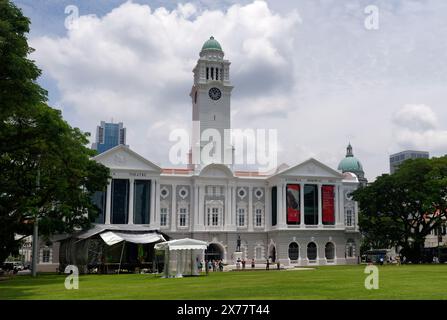 Victoria Theatre, Uhrenturm und Statue von Sir Stamford Raffles, Singapur, Asien Stockfoto