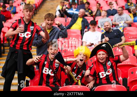 London, Großbritannien. Mai 2024. Oxford United Fans vor dem Bolton Wanderers FC gegen Oxford United FC SKY BET EFL League One Play-Off Finale im Wembley Stadium, London, England, Großbritannien am 18. Mai 2024 Credit: Every Second Media/Alamy Live News Stockfoto