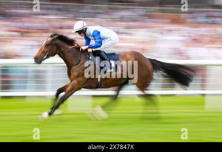 Newbury, Großbritannien, Samstag, 18. Mai 2024; Sonny Liston und Jockey Rossa Ryan gewinnen die OCS Handicap Stakes für Trainer Ralph Beckett und Besitzer Chelsea Thoroughbreds - The Big Bear. Credit JTW equine Images / Alamy. Stockfoto