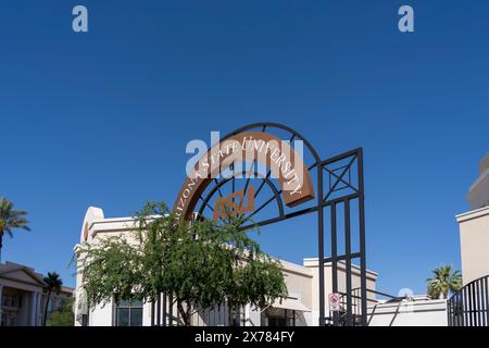 Arizona State University - ASU-Schild am Torbogen im Zentrum von Phoenix Campus, Arizona, USA Stockfoto