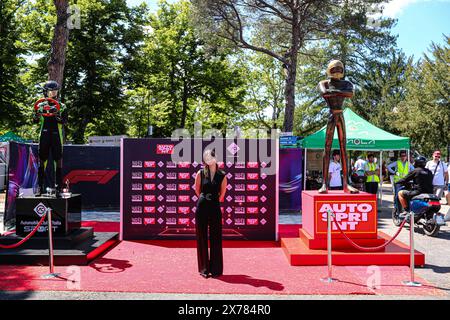 Imola, Italien. Mai 2024. Fanzone während der FORMEL 1 MSC KREUZFAHRTEN GRAN PREMIO DEL MADE IN ITALY E DELL'EMILIA-ROMAGNA 2 Autodromo Enzo e Dino Ferrari, Imola (BO) Italien Credit: Unabhängige Fotoagentur/Alamy Live News Stockfoto