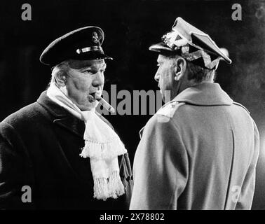 l-r: John Colicos (Winston Churchill), George Coulouris (General Sikorski) in SOLDATEN von Rolf Hochhuth am New Theatre, London WC2 1968 übersetzt von Robert David Macdonald Design: Ralph Koltai Regisseur: Clifford Williams Stockfoto