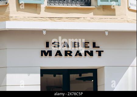 Nizza, Frankreich - 29. Juli 2023: Schild der Isabel Marant Boutique im Zentrum von Nizza Stockfoto