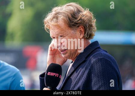 Dordrecht, Niederlande. Mai 2024. DORDRECHT, NIEDERLANDE – 18. MAI: ESPN-Moderator Hans Kraay jr. Während des niederländischen Keuken Kampioen Divisie Promotion/Relegation Play offs Spiels zwischen dem FC Dordrecht und dem FC Emmen im M-Scores Stadion am 18. Mai 2024 in Dordrecht, Niederlande. (Foto von Joris Verwijst/Orange Pictures) Credit: Orange Pics BV/Alamy Live News Stockfoto