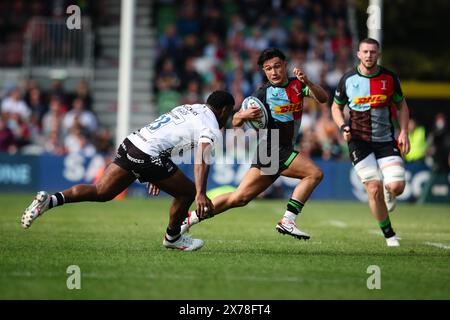 LONDON, Großbritannien - 18. Mai 2024: Marcus Smith von Harlequins im Spiel während des Premiership Rugby-Spiels zwischen Harlequins und Bristol Bears im Twickenham Stoop (Credit: Craig Mercer/ Alamy Live News) Stockfoto