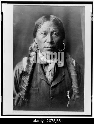 Ein Jicarilla-Mann, LC-Nr. 89., ist Teil der Edward S. Curtis Collection. Indianer von Nordamerika, 1900-1910. Jicarilla Indians, 1900-1910. Stockfoto