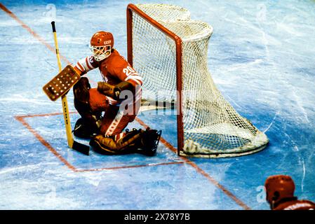 Vladislav Tretiak (URS) Torwart bei den Olympischen Winterspielen 1980 Stockfoto