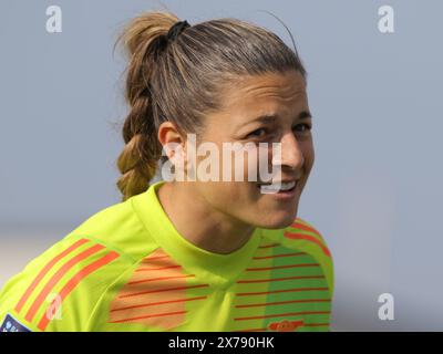 Borehamwood, Großbritannien. Mai 2024. Borehamwood, England, 18. Mai 2024: Torhüterin Sabrina D’Angelo (14 Arsenal) nach dem Spiel der Barclays FA Womens Super League zwischen Arsenal und Brighton und Hove Albion im Mangata Pay UK Stadium (Meadow Park) in Borehamwood, England. (Jay Patel/SPP) Credit: SPP Sport Press Photo. /Alamy Live News Stockfoto