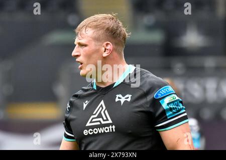 Swansea, Wales. 18. Mai 2024. JAC Morgan von Ospreys während des Spiels der United Rugby Championship (URC) Round 17 zwischen Ospreys und Dragons im Stadion Swansea.com in Swansea, Wales, Großbritannien am 18. Mai 2024. Quelle: Duncan Thomas/Majestic Media/Alamy Live News. Stockfoto