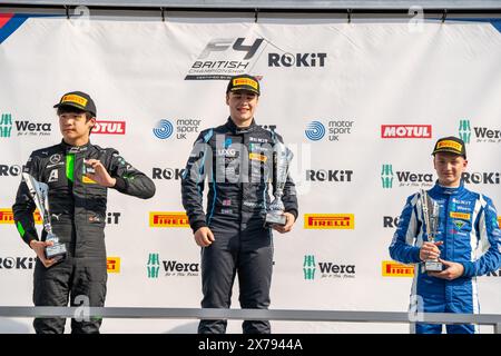 Sevenoaks, Kent - 11. Mai 2024: Rowan CAMPBELL-PILLING 1. Mit Yuanpu CUI 2. Und Martin MOLNÁR 3. Brands Hatch Indy Stockfoto