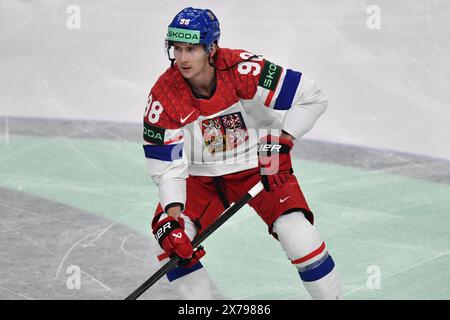Prag, Tschechische Republik. Mai 2024. MARTIN NECAS der Tschechischen Republik während des IIHF Eishockey-Weltmeisterschaftsspiels 2024 zwischen Tschechien und Großbritannien in der O2 Arena in Prag, Tschechische Republik, 18. Mai 2024. (Kreditbild: © Slavek Ruta/ZUMA Press Wire) NUR REDAKTIONELLE VERWENDUNG! Nicht für kommerzielle ZWECKE! Stockfoto