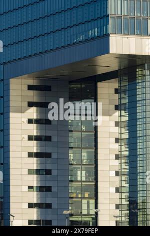 Kranhaus im Rheinauer Hafen, Köln, Nordrhein-Westfalen, Deutschland Stockfoto