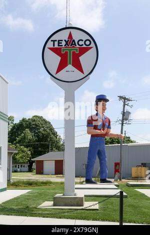 Snerd Riese vor dem American Giants Museum in Downtown, Atlanta, Illinois Stockfoto