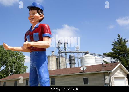 Snerd Riese vor dem American Giants Museum in Downtown, Atlanta, Illinois Stockfoto