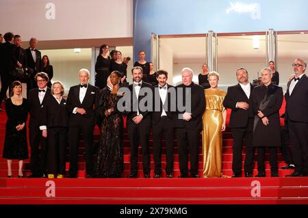 Fritzi Adelman, Philipp Kreuzer, Liz Jarvis, Charles Dance, Nikki Amuka-Bird, Galen Johnson, Evan Johnson, Guy Maddin, Cate Blanchett, Denis Menochet, Roy Dupuis und Gast bei der Premiere des Kinofilms Gerüchte auf dem Festival de Cannes 2024 / 77. Internationale Filmfestspiele von Cannes im Palais des Festivals. Cannes, 18.05.2024 *** Fritzi Adelman, Philipp Kreuzer, Liz Jarvis, Charles Dance, Nikki Amuka Bird, Galen Johnson, Evan Johnson, Guy Maddin, Cate Blanchett, Denis Menochet, Roy Dupuis und Gast bei der Premiere des Spielfilms Gerüchte beim Festival de Cannes 2024 77 Praktikant in Cannes Stockfoto