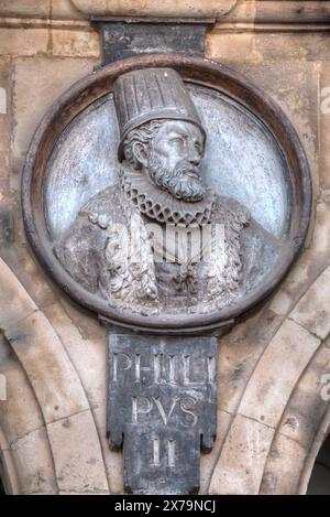 Medaillon von König Philipp II., Plaza Mayor, Salamanca, UNESCO-Weltkulturerbe, Spanien Stockfoto