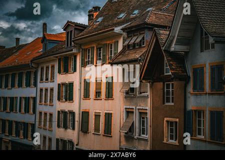 Die Altstadt von Biel mit ihren malerischen und farbenfrohen Häusern Stockfoto