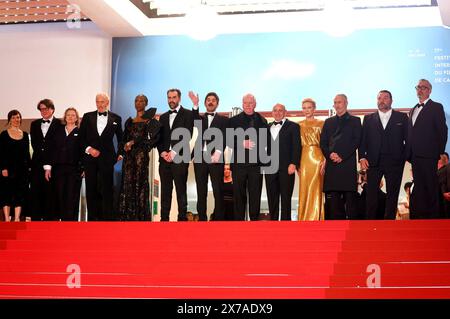 Gast, Philipp Kreuzer, Liz Jarvis, Charles Dance, Nikki Amuka-Bird, Galen Johnson, Evan Johnson, Guy Maddin, Rolando Ravello Cate Blanchett, Roy Dupuis, Denis Ménochet und Gast bei der Premiere des Kinofilms 'Rumours' auf dem Festival de Cannes 2024 / 77. Internationale Filmfestspiele von Cannes im Palais des Festivals. Cannes, 18.05.2024 Stockfoto