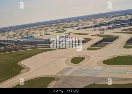 CHICAGO, IL - 5. APRIL 2016: Luftaufnahme des Chicago O'Hare International Airport. O'Hare ist ein wichtiger internationaler Flughafen, der Chicago bedient. Stockfoto