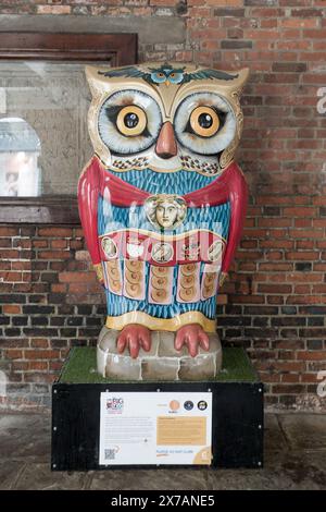 Der Big Hoot Owl Sculpture Art Trail in Chichester und Arundel 2024 Stockfoto