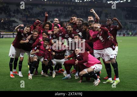 Turin, Italien. Mai 2024. Die Spieler des Torino FC feiern am 18. Mai 2024 im Stadio Olimpico in Turin, Italien am Ende des Fußballspiels der Serie A zwischen dem Torino FC und dem AC Milan. Quelle: Marco Canoniero/Alamy Live News Stockfoto