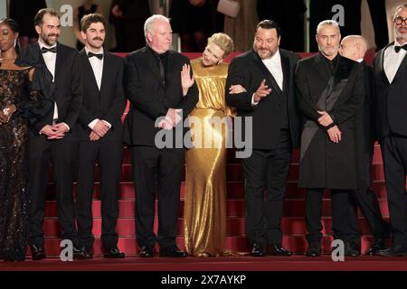 Cannes, Frankreich. Mai 2024. Nikki Amuka-Bird, Galen Johnson, Evan Johnson, Guy Maddin, Cate Blanchett, Denis Ménochet, Roy Dupuis, Rolando Ravello und Ralph Berkin nehmen am 77 18. Mai 2024 im Palais des Festivals in Cannes Teil Stockfoto