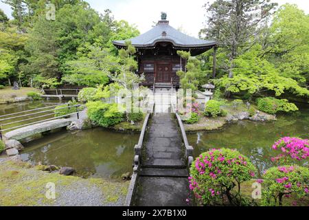 Benten-Do und japanischer Garten im Seiryoji-Tempel, Kyoto, Japan Stockfoto