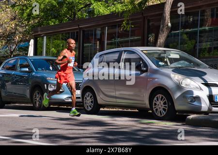 John Langat lief beim Madrid-Marathon im april 2024 Stockfoto