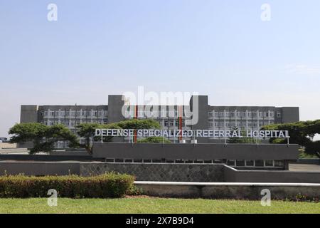 Addis Abeba. Mai 2024. Dieses Foto, aufgenommen am 18. Mai 2024, zeigt eine Ansicht des Fachkrankenhauses für Verteidigung in Bishoftu Stadt, Oromia Regionalstaat Äthiopien. Das Krankenhaus der Nationalarmee wurde hier am Samstag eingeweiht. Das neue Krankenhaus, ausgestattet mit China-geförderter medizinischer Versorgung und unterstützt von China-ausgebildetem medizinischem Personal, gilt als die Spitze der Gesundheitseinrichtungen in Äthiopien. ZU GEHEN MIT 'Äthiopian PM weiht China-unterstütztes Militärkrankenhaus' Credit: Liu Fangqiang/Xinhua/Alamy Live News Stockfoto
