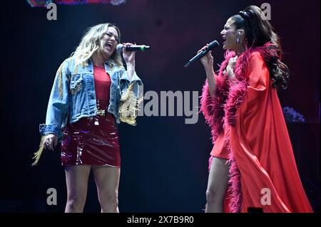 Die spanische Sängerin Natalia Jimenez und die mexikanische Sängerin Maria Jose treten am 18. Mai 2024 während des Konzerts „Antologia 20 ANOs Tour“ in der Mexico City Arena in Mexiko-Stadt auf. (Foto: Carlos Tischler/Eyepix Group) (Foto: Eyepix/NurPhoto) Stockfoto