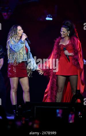 Die spanische Sängerin Natalia Jimenez und die mexikanische Sängerin Maria Jose treten am 18. Mai 2024 während des Konzerts „Antologia 20 ANOs Tour“ in der Mexico City Arena in Mexiko-Stadt auf. (Foto: Carlos Tischler/Eyepix Group) (Foto: Eyepix/NurPhoto) Stockfoto