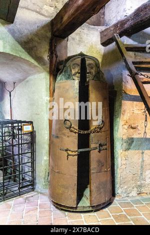 Foltersarg am Daliborka-Turm, früher ein mittelalterliches Kerker aus dem 15. Jahrhundert in der Goldenen Gasse, Prager Burg, Tschechien Stockfoto