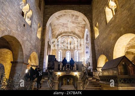 Das Innere der St. Georgs Basilika, Prager Burg, Prag, Tschechische Republik Stockfoto