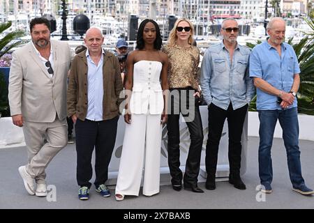 Denis Menochet, Rolando Ravello, Nikki Amuka-Bird, Cate Blanchett, Roy Dupuis und Charles Dance beim Fotoaufruf für die Filmgerüchte während der 77. Filmfestspiele in Cannes, Frankreich. Bilddatum: Sonntag, 19. Mai 2024. Stockfoto