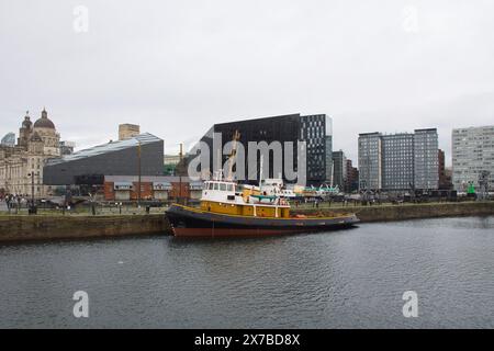 England, Liverpool - 30. Dezember 2023: Hier liegt das Museumsschiff Brocklebank, ein ehemaliges Dienstschiff. Stockfoto