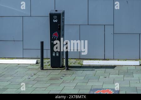 Hamburg, Deutschland - 04 21 2024: Ansicht der Ladestation für Elektroautos vom Anbieter HVV Switch Stockfoto