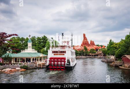 Elegantes Mark Twain Riverboat, auch bekannt als „schwimmender Palast“, auf den Flüssen Amerikas. Stockfoto