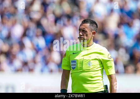 Zwolle, Niederlande. Mai 2024. ZWOLLE, NIEDERLANDE - 19. MAI: Schiedsrichter Dennis Higler sieht beim niederländischen Eredivisie-Spiel zwischen PEC Zwolle und FC Twente im MAC3PARK stadion am 19. Mai 2024 in Zwolle, Niederlande. (Foto von Andre Weening/Orange Pictures) Credit: Orange Pics BV/Alamy Live News Stockfoto