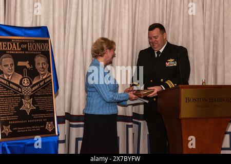 Verleihung der Gedenktafel zum Gedenken an die Empfänger der US-Ehrenmedaille, Lieutenant Commander George L. Street III und Lawson 'Red' Ramage Stockfoto