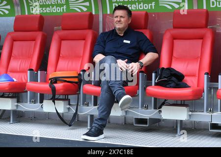 Fußball 2. Bundesliga 34. Spieltag Fortuna Düsseldorf - 1. FC Magdeburg am 19.05.2024 in der Merkur Spiel-Arena in Düsseldorf Christian Titz ( Trainer / Cheftrainer Magdeburg ) DFL-Vorschriften verbieten jede Verwendung von Fotografien als Bildsequenzen und/oder Quasi-Video. Foto: Revierfoto Stockfoto