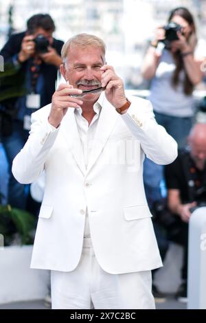 Cannes, Frankreich. Mai 2024. Kevin Costner posiert beim Photocall for Horizon - an America Saga während des 77. Festivals de Cannes. Foto von Julie Edwards./Alamy Live News Stockfoto